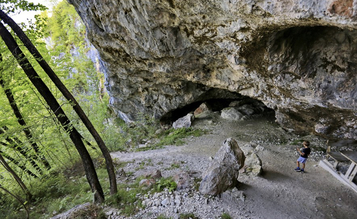 Entrance to the cave